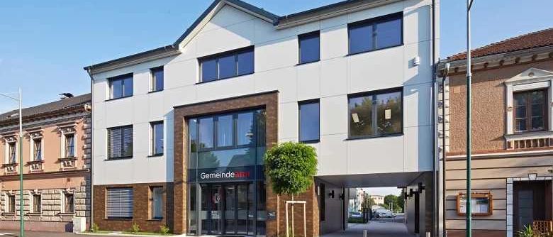 Bild enthält, City, Office Building, Urban, Condo, Housing, Street, Neighborhood, High Rise, Bird