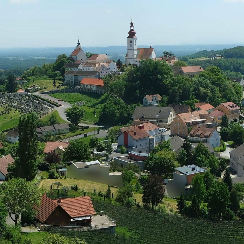 Bild enthält, Outdoors, Nature, Countryside, Building, Rural, Village, Cityscape