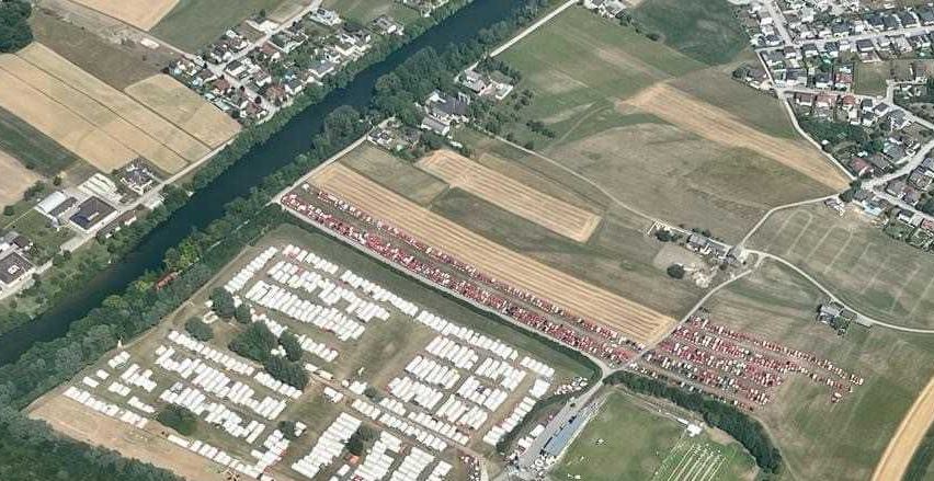 Bild enthält, Outdoors, Aerial View, Nature, Arena, Building, Stadium, Countryside, Rural, Suburb