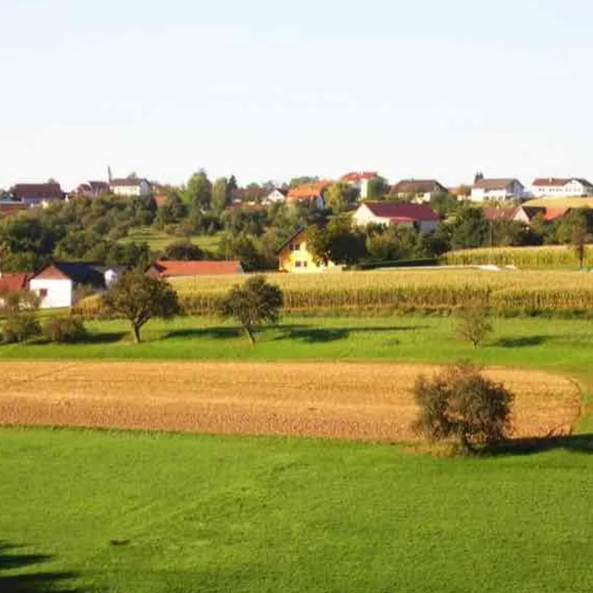 Bild enthält, Nature, Outdoors, Countryside, Rural, Farm, Landscape, Scenery, Panoramic, Aerial View, Plant