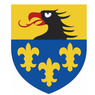 Ein Schild mit gelbem Hintergrund, blauem unteren Teil und drei gelben Fleur-de-Lis. Ein schwarzer Vogel mit rotem Schnabel ist auf dem Schild.
