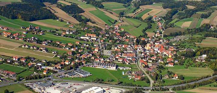 Bild enthält, Outdoors, Nature, Countryside, Rural, Village, Aerial View