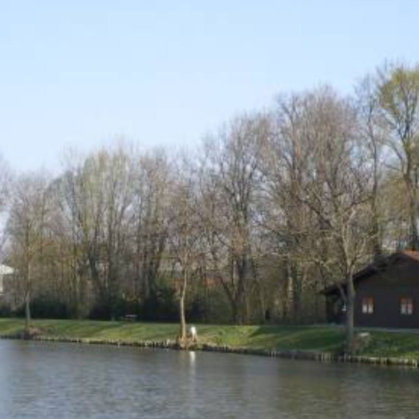 Bild enthält, Nature, Outdoors, Scenery, Canal, Water, Waterfront, Pond, Grass