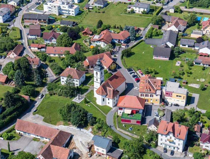 Bild enthält, Architecture, Building, Suburb, Outdoors, Housing, House