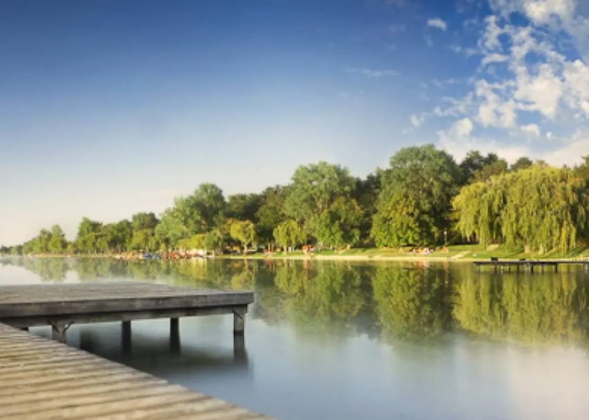 Bild enthält, Nature, Outdoors, Scenery, Water, Waterfront, Lakefront, Landscape, Panoramic