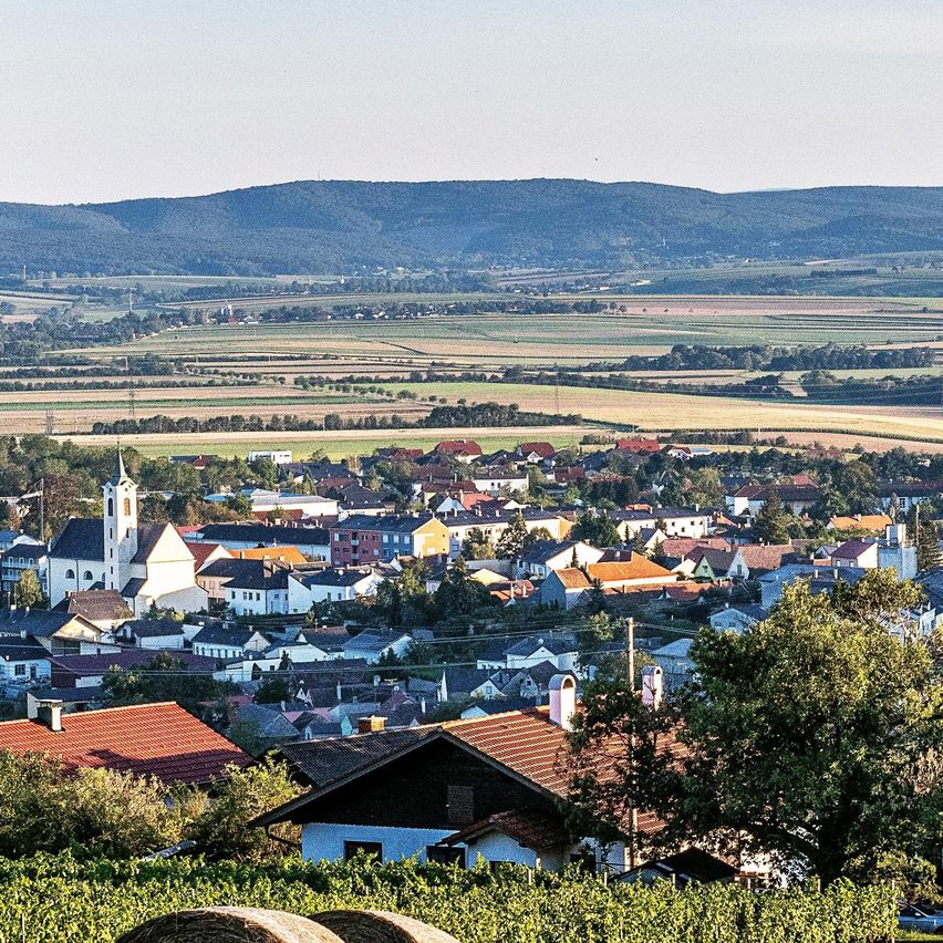 Image contains, Nature, Outdoors, Countryside, Rural, Village, Car, Scenery, Cityscape, Urban, Neighborhood