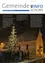 Das Jahr 2023 neigt sich dem Ende zu. Der Autor dankt allen Gemeindemitgliedern, Mandatsträgern und Arbeitsgruppenmitgliedern für ihre engagierte Arbeit. Vor einer Kirche steht ein beleuchteter Weihnachtsbaum, um den sich Menschen versammelt haben.