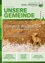Ein hölzerner Hintergrund mit Schneeflocken und einer Rehfigur. Der Text lautet 'Unsere Gemeinde,' 'Gesegnete Weihnachten' und ein Wunsch für ein gesundes neues Jahr. Es ist ein festlicher Weihnachtsgruß.