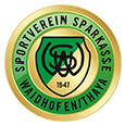 Das Logo des Sportvereins Waidhofen/Thaya, gegründet 1947, zeigt einen Schild mit grünem Hintergrund und goldenem Rand. Der Schild ist in zwei Abschnitte unterteilt, wobei der obere Abschnitt grün und der untere Abschnitt weiß ist. Der Name des Vereins ist in Schwarz auf dem Schild geschrieben.