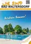 Die Titelseite eines Gemeinde-Newsletters aus Bad Waltersdorf, mit einem großen Schwimmbecken, einer Rutsche und der Aufschrift 'Schönen Sommer!' unter einem klaren blauen Himmel.