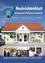 Ein Gemeinde-Newsletter für Wollersdorf-Steinabruckl, Niederösterreich, zeigt ein Bürgerservicezentrum, eine Postfiliale und verschiedene Gemeindeveranstaltungen. Das Zentrum hat ein rotes Dach und Glastüren. Ein Auto ist davor geparkt.