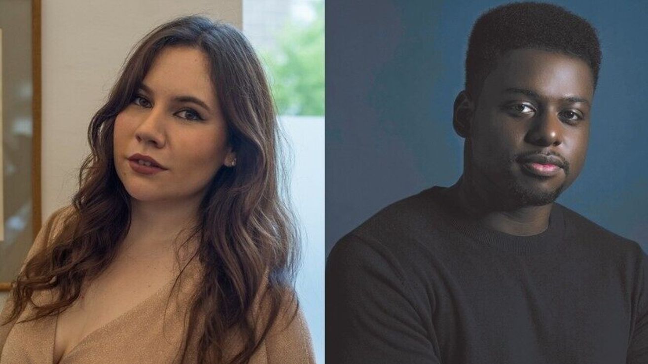 Eine Frau mit langen, welligen Haaren schaut nachdenklich in die Kamera. Sie trägt ein helles Oberteil. Ein Mann mit kurzen Haaren trägt ein dunkeles Sweatshirt.