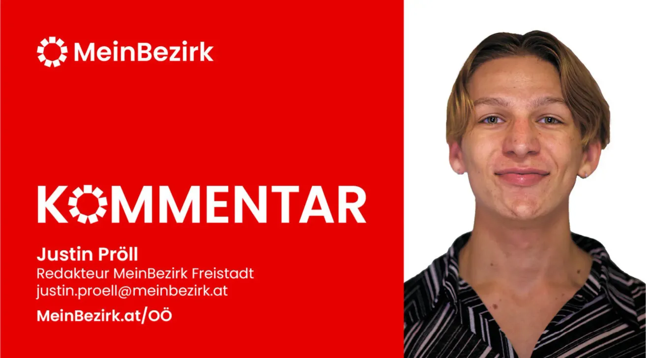 Ein rotes Plakat mit weißem Text 'Bezirk Freistadt meinbezirk.at' zeigt einen Mann mit blonden Haaren. Der Mann trägt ein schwarz-weiß gestreiftes Hemd. Das Bild wird durch eine vertikale weiße Linie geteilt.