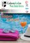 Ein Bild, das ein Glas Orangensaft und eine Sonnenbrille neben einem Pool zeigt. Der Text 'Schönen Sommer' ist prominent angezeigt.