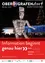 Eine beleuchtete Nussknackerfigur steht vor einer Menschenmenge. Es ist Nacht und der Bereich ist mit festlichen Lichtern beleuchtet. Das Bild hat einen Textüberlagerung, die 'Information beginnt genau hier' sagt.