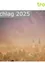 Eine neblige Ansicht einer Stadt mit einer Kirche und roten Dächern im Jahr 2025. Der Textüberlagerung lautet 'Trofaia Mei 2025'.