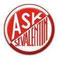 Ein rotes kreisförmiges Logo mit dem Wort ASK in weiß und einer roten Linie, die das Wort SVALENIIN in weiß durchschneidet. Der Hintergrund ist weiß mit einem roten Rand.