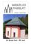Eine kleine Kapelle mit grünem Dach und rotem Rand ist von Bäumen und einem Zaun umgeben. Das Bild stammt aus der Publikation PFARRBLATT, datiert auf Pfingsten/Sommer 2012.