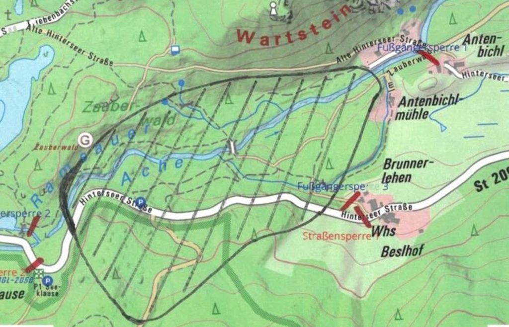Eine topografische Karte, die einen Fluss mit verschiedenen benannten Orten wie Wartstein, Antenbühle und Brunner-lehnen zeigt. Die Karte enthält auch Straßen, eine Mühle und eine Eisenbahnstrecke.