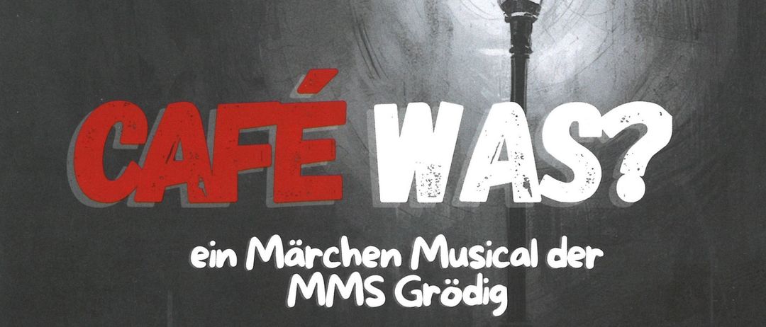 Poster für ein Musical namens Café Was? Es zeigt ein Schwarz-Weiß-Bild von Mäusen, die eine Gitarre spielen. Das Musical findet am 10. und 11. Juni 2026 statt.