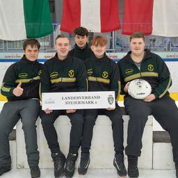 Bild enthält, People, Person, Groupshot, Ball, Rugby, Rugby Ball, Sport, Boy, Male, Teen