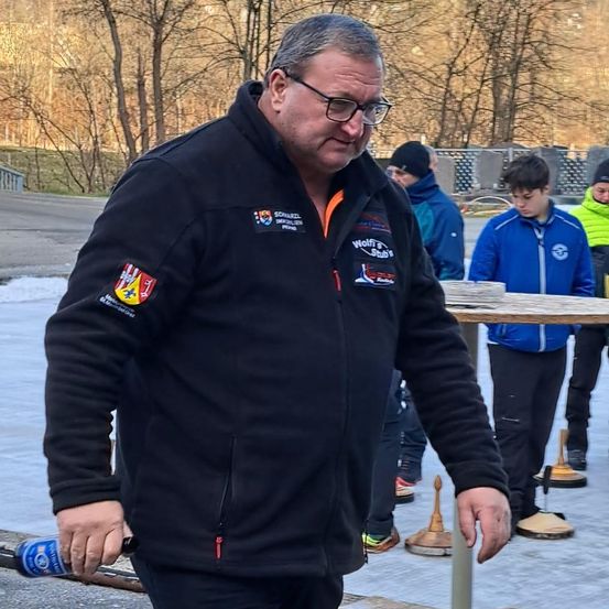 Bild enthält, Adult, Male, Man, Person, Face, Head, Photography, Portrait