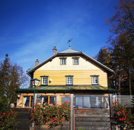 Bild enthält, Architecture, Building, Cottage, House, Housing, Villa, Nature, Outdoors, Garden, Countryside