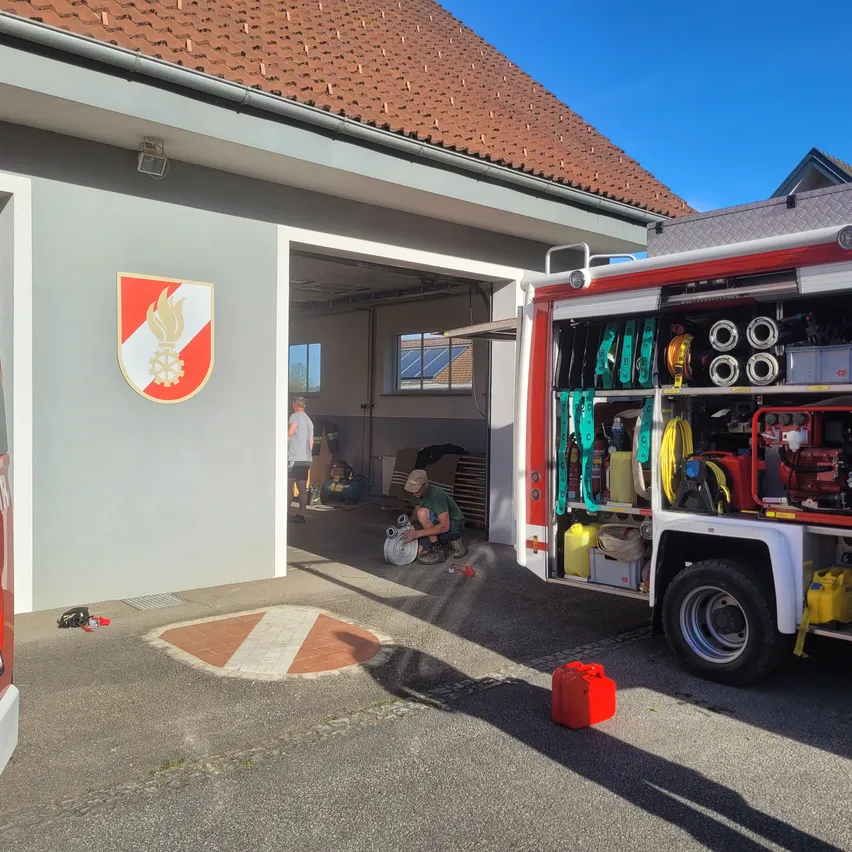 Person, Shoe, Box, Vehicle, Truck, Fire Truck, Helmet, Hat, Bus, Fire Station