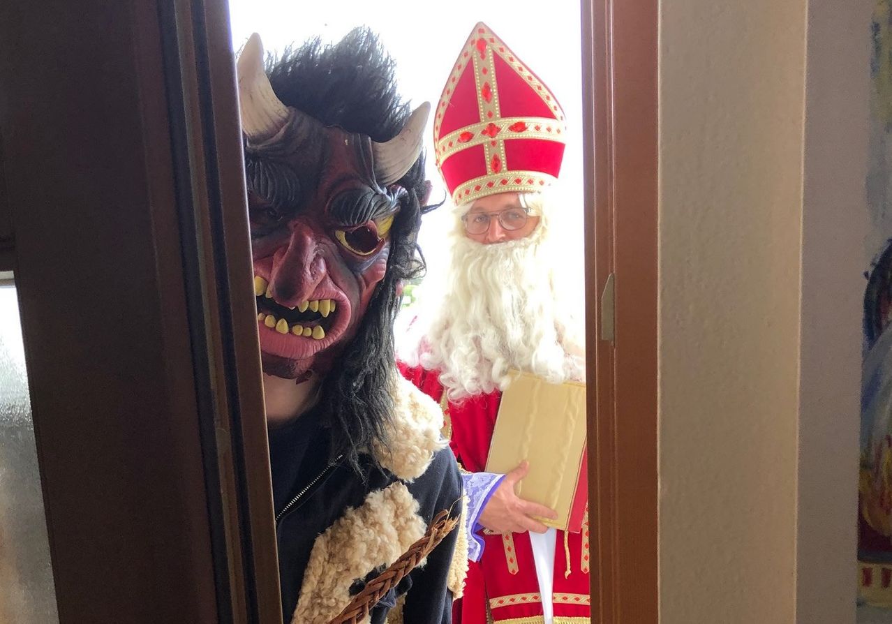 Bild enthält, Festival, Adult, Bride, Female, Person, Wedding, Woman, Face, Head, Christmas