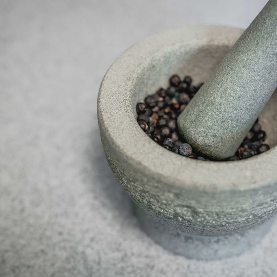 Bild enthält, Cannon, Weapon, Tape, Mortar