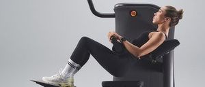 Bild enthält, Adult, Female, Person, Woman, Fitness, Gym, Sport, Working Out, E-scooter, Vehicle