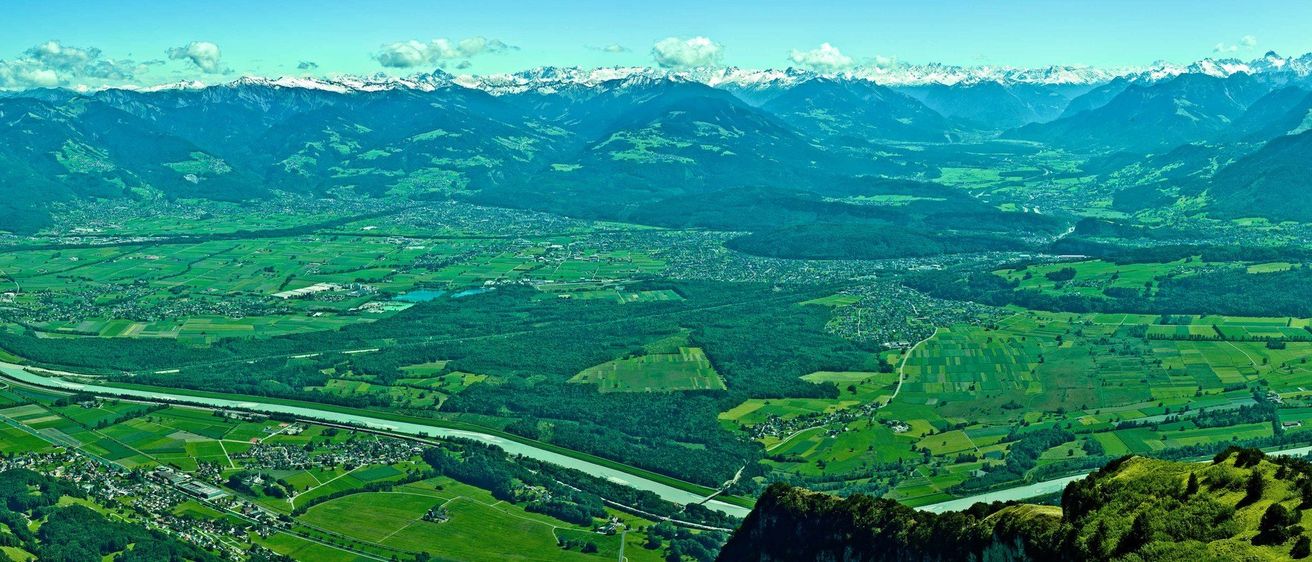 Bild enthält, Outdoors, Nature, Scenery, Landscape, Road, Plant, Vegetation, Aerial View, Woodland, Panoramic