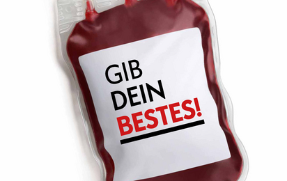 A plastic bag of blood with a label that reads 'Gib Dein Bestes!' which means 'Give Your Best!' in English. The bag is filled with dark red liquid, likely blood.