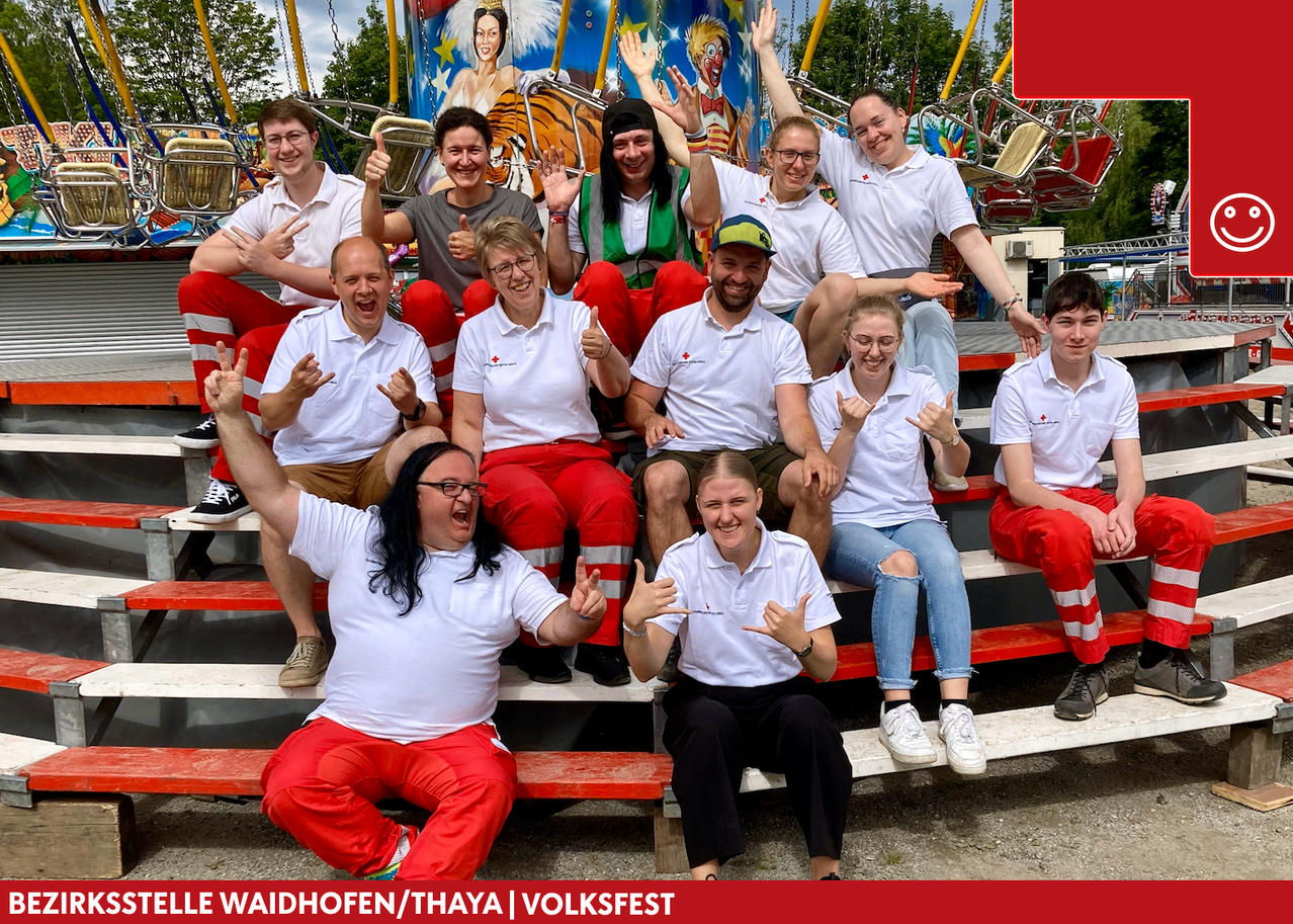 Bild enthält, People, Person, Photography, Boy, Male, Teen, Adult, Female, Woman, Man