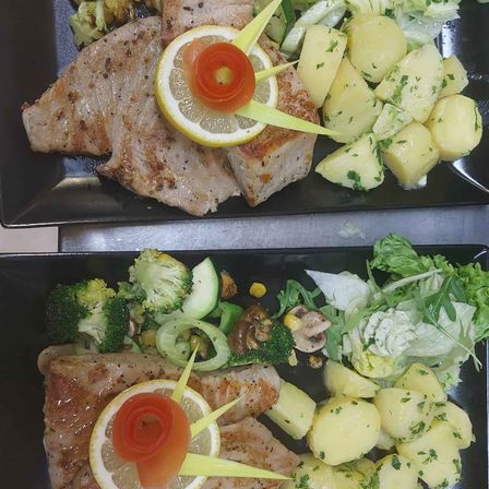 Bild enthält, Food, Lunch, Food Presentation, Plate, Ketchup