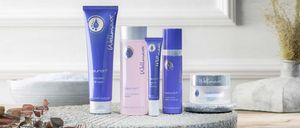 Bild enthält, Bottle, Lotion, Herbal, Herbs, Plant, Tape, Can, Tin