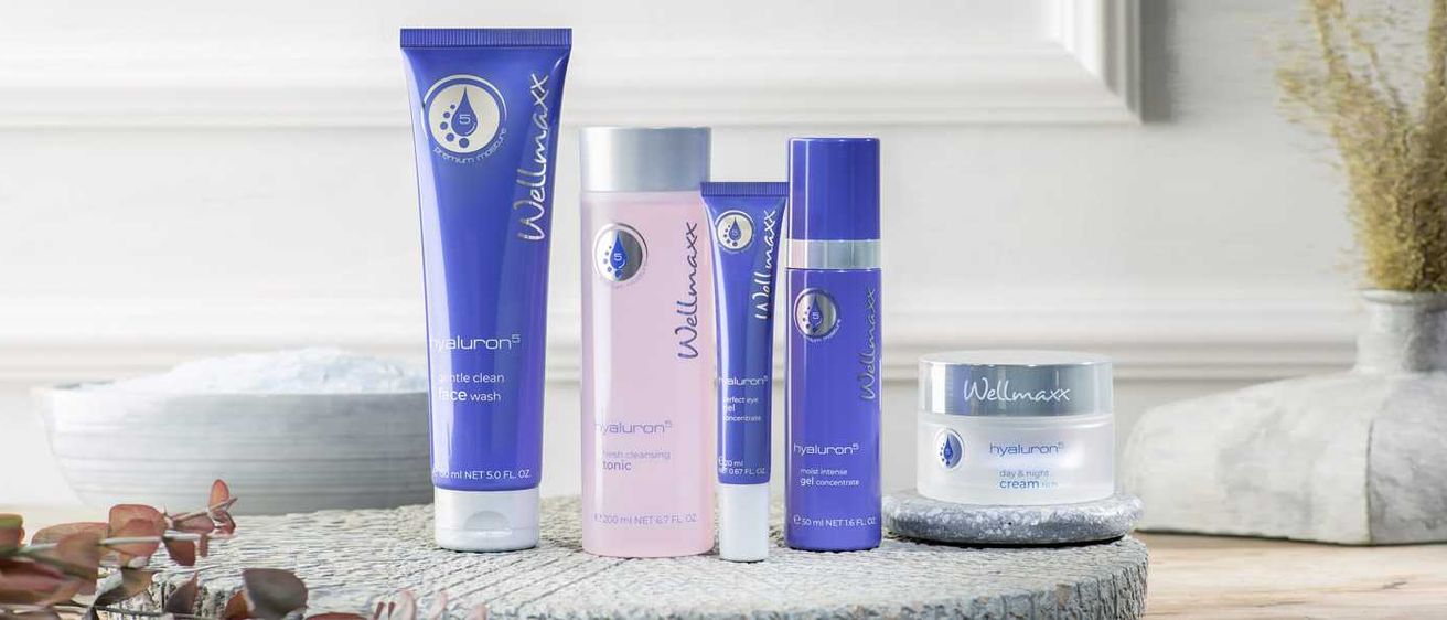 Bild enthält, Bottle, Lotion, Herbal, Herbs, Plant, Tape, Can, Tin