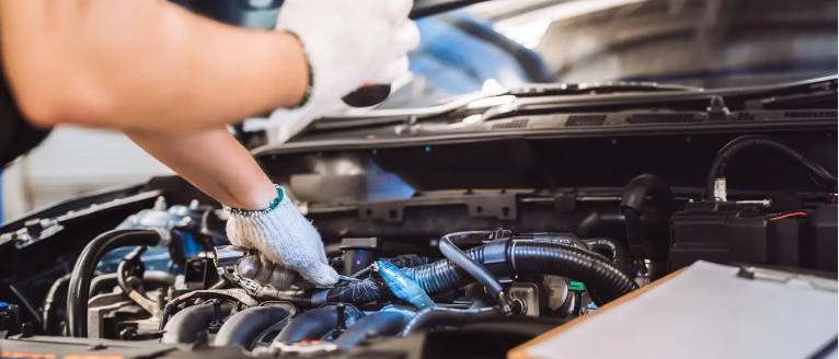 Bild enthält, Clothing, Glove, Transportation, Vehicle, Car, Car Engine