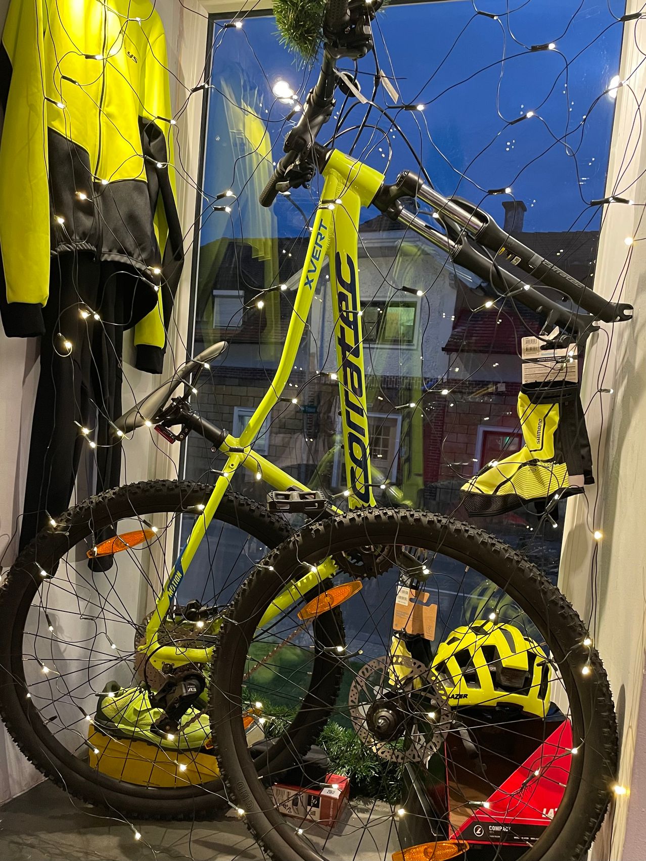 handyhalterungen fahrrad Schwarze 1,5L Rahmentasche mit 360 Drehbarem Handyhalter  ROCKBROS-DE