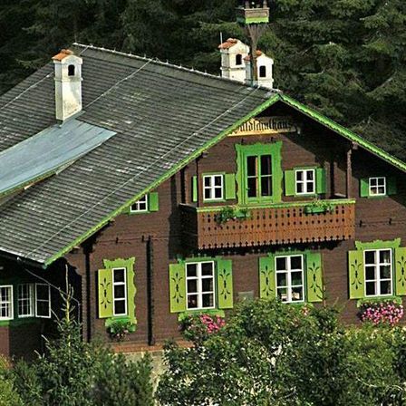 Bild enthält, Architecture, Building, Cottage, House, Housing, Hotel, Resort, Cabin