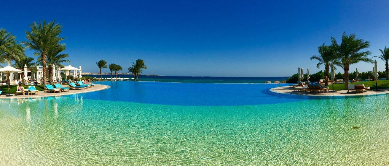 Bild enthält, Summer, Hotel, Nature, Outdoors, Scenery, Resort, Tropical, Landscape, Palm Tree, Tree