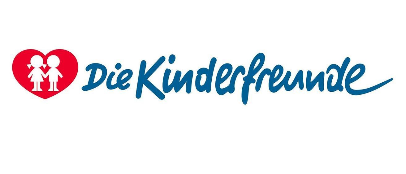 Ein rotes Herz mit zwei Kindern darin neben dem blauen Text 'Die Kinderfreunde'.