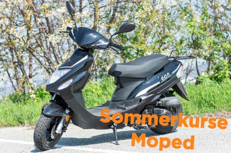 Bild enthält, Scooter, Transportation, Vehicle, Moped, Motor Scooter, Motorcycle, Machine, Wheel, Mortar Shell, Weapon