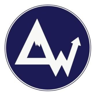 Ein blaues kreisförmiges Logo zeigt einen weißen Buchstaben 'A' mit einem Dreieck darüber und einem weißen Pfeil, der nach oben zeigt.