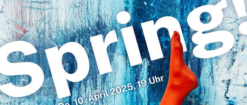 Bild enthält, Advertisement, Poster, Publication, Adult, Female, Person, Woman, QR Code