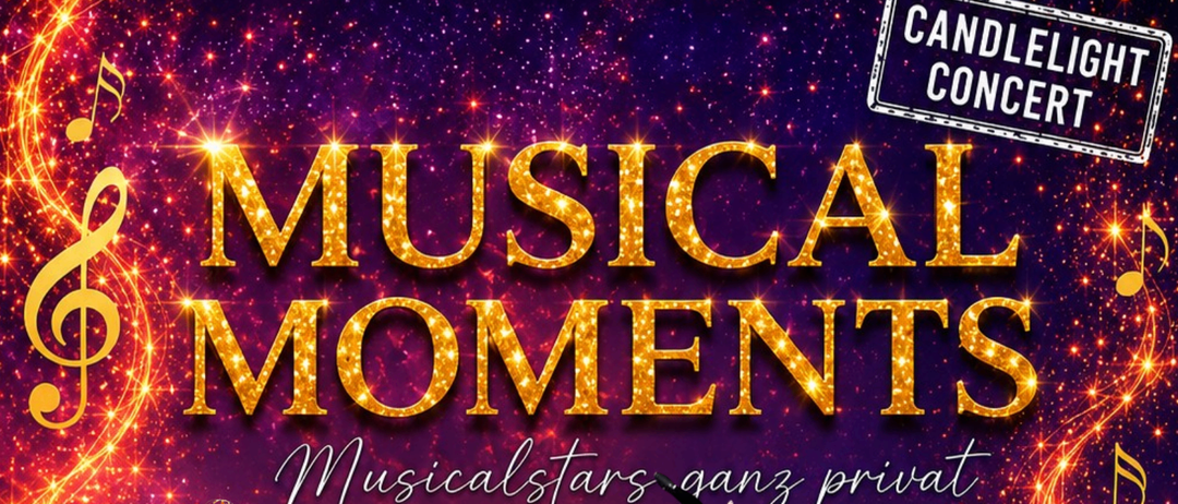 Ein Plakat für Musical Moments mit Lena, Ana, Markus und anderen. Ein Mann singt in ein Mikrofon. Datum: 11.9.2026 um 19:30 Uhr.
