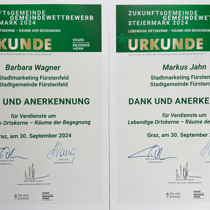 Bild enthält, Advertisement, Poster, Text