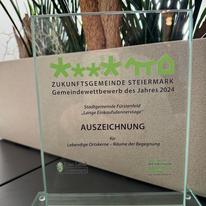 Bild enthält, Advertisement, Poster, Text