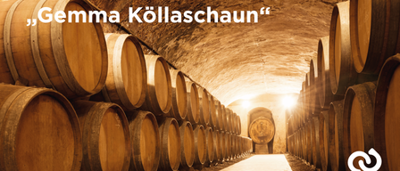 Ein schwach beleuchteter Keller mit aufgereihten Holzfässern. Das Wort 'Kollaschaun' ist oben prominent angezeigt.