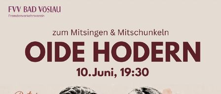 Ein Poster zeigt eine musikalische Hommage an OIDE HODERN am 10. Juni um 19:30. Gezeichnete Gesichter von Peter Alexander, Ulo Jürgens, Caterina Valente und Vicky Leandros umgeben ein Mikrofon.